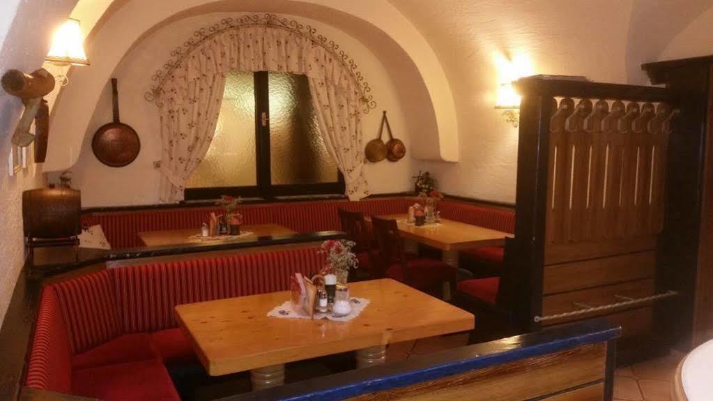 Gasthof - Restaurant Loecker Radstadt Kültér fotó